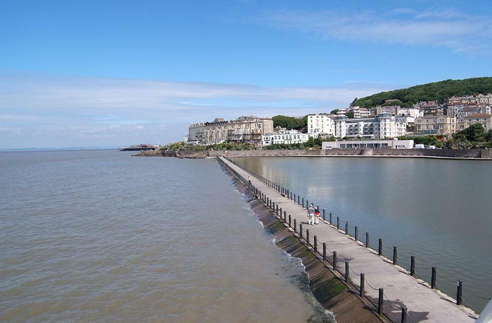 Cannon House Weston-super-Mare Exterior foto